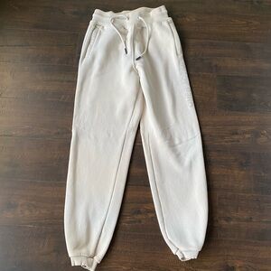 Oner active lounge 2.0 beige/sand/oat joggers/sweatpants. Size XS